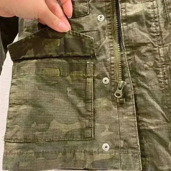 NWT OSHKOSH B’GOSH Green Camo Utility Jacket for Girls Sz 8/8A - Picture 2 of 6